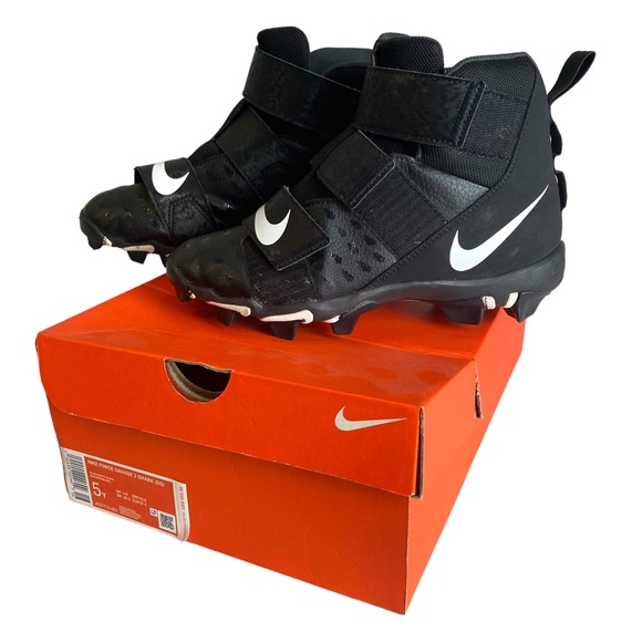 nike kids force savage shark 2